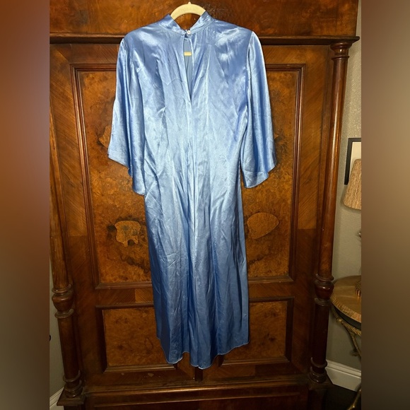 GUC FORTE FORTE- Beautiful Statin Bell Sleeve Dress. Size 1 or US 4 - Picture 4 of 12